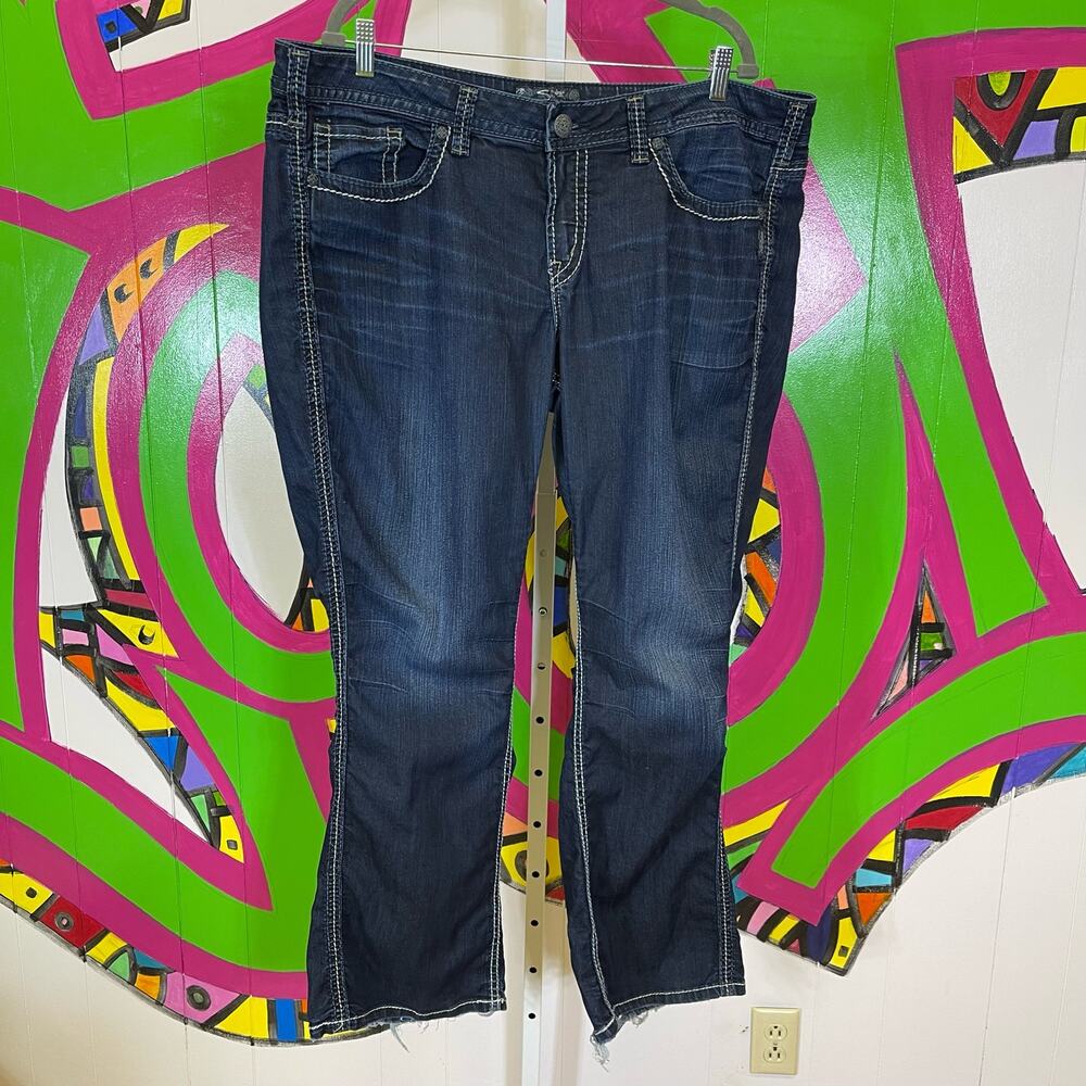 Silver Jeans, Frances Dark Wash, Size W20/L31. In excellent used condition!